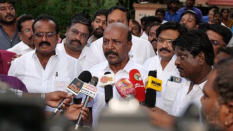 ஒப்பந்த செவிலியர் 1,200 பேருக்கு நிரந்தர பணிக்கான ஆணை: சுகாதாரத்துறை அமைச்சர் வழங்கினார்