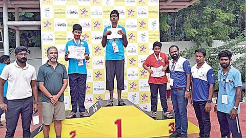 தேசிய அளவிலான நீச்சல் போட்டியில் 137 பதக்கம் குவித்து தமிழகம் சாம்பியன்