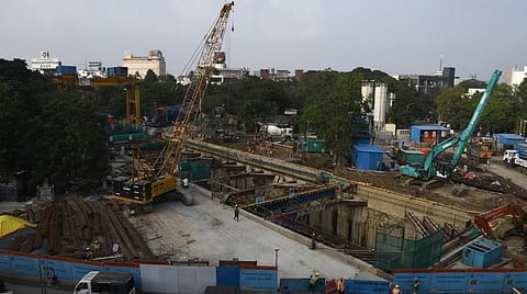 தரை​யில் இருந்து 16 மீட்டர் ஆழத்​தில் பனகல் பூங்​கா​வில் சுரங்க மெட்ரோ ரயில் நிலையம்: கட்டுமான பணிகள் தீவிரம்