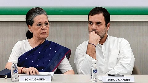 அமெரிக்க ஜார்ஜ் சோரஸுடன் நேரு குடும்பத்துக்கு நெருக்கம்: காங்கிரஸ் மீது பாஜக தாக்குதல்