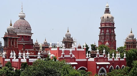 ஆம்ஸ்ட்ராங் கொலையாளிகள் வைத்திருந்த வெடிகுண்டுகள் உயர் நீதிமன்ற வளாகத்துக்கு வந்தது எப்படி? - போலீஸ் விசாரணைக்கு உத்தரவு