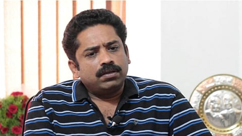 மனைவியை பிரிவதாக இயக்குநர் சீனு ராமசாமி அறிவிப்பு