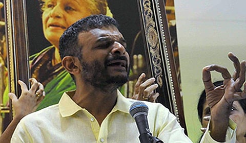 ‘இந்து’ குழுமம் சார்பில் கர்னாடக இசைக்கலைஞர் டி.எம்.கிருஷ்ணாவுக்கு எம்.எஸ்.சுப்புலட்சுமி பெயரில் ரூ.1 லட்சம் பணமுடிப்பு வழங்க தடையில்லை