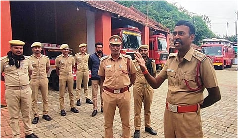 குன்னூர் தீயணைப்பு நிலையத்தை மாற்றினால் பாதிப்பு ஏற்படும்: மாவட்ட தீயணைப்புத்துறை அலுவலர் கருத்து