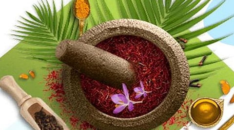 சித்த மருத்துவ கல்வி, ஆராய்ச்​சி​யில் தமிழகம் முன்னோடி மாநிலமாக திகழ்​கிறது: மத்திய அரசு பாராட்டு