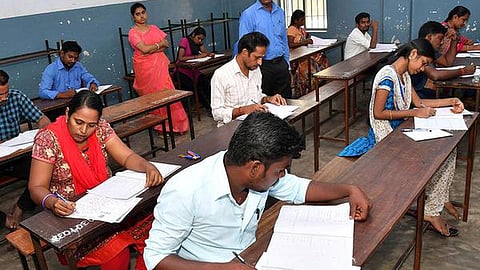 கணினி மூலம் நடப்பதற்கு பதிலாக ஓஎம்ஆர் ஷீட் முறையில் குரூப்-2ஏ முதன்மை தேர்வு