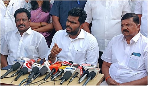 கோவையில் பாஜக மாநில தலைவர் அண்ணாமலை செய்தியாளர்களைச் சந்தித்தார். 
