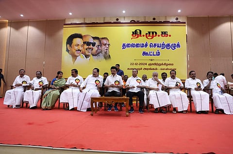 ‘2026 தேர்தலில் 200+ இடங்களில் வெற்றி பெற இன்றே புறப்படுவீர்’ - திமுக செயற்குழு கூட்டத்தில் தீர்மானம்