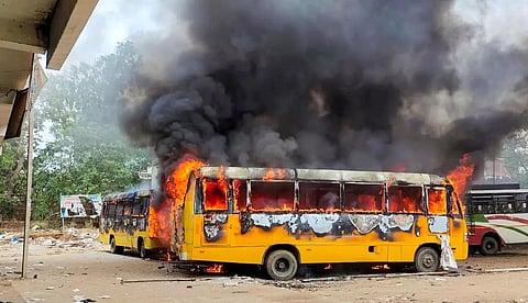 அக்னிபாதை போராட்டத்தில் பேருந்துகள் சேதம்: ரூ.12 லட்சம் செலுத்த 69 பேருக்கு உத்தரவு