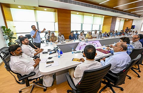 “நடிகர்கள்தான் ரசிகர்களை கட்டுப்படுத்த வேண்டும்” - தெலங்கானா முதல்வர் ரேவந்த்