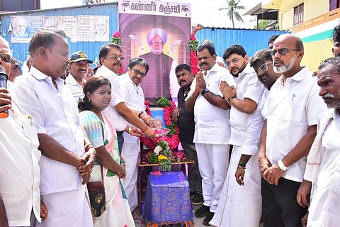 முன்னாள் பிரதமர் மன்மோகன் சிங் மறைவையொட்டி, திருச்சி காங்கிரஸ் அலுவலகத்தில் நடந்த அஞ்சலி செலுத்தும் நிகழ்வு.