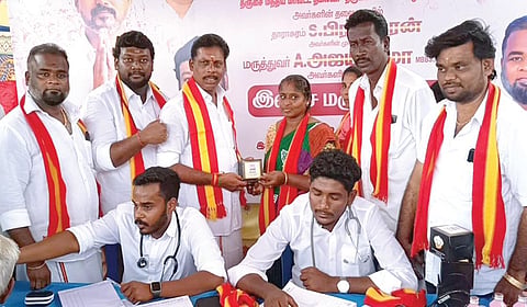 புதியவர்கள் Vs பழையவர்கள்: போட்டி போட்டு விழா நடத்தும் கும்பகோணம் தவெக-வினர்!