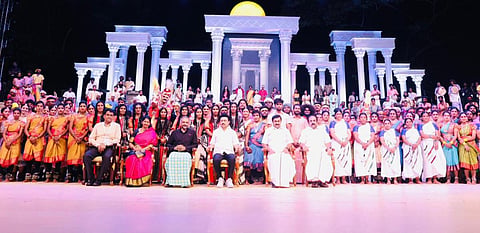 'சென்னை சங்கமம் - நம்ம ஊரு திருவிழா' கிராமியக் கலைஞர்களுக்கு ஒருநாள் ஊதியம் ரூ.5000 ஆக உயர்வு