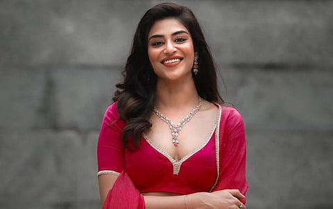 வீதியில் உலவும் பூந்தோட்டம்: இந்துஜா ரவிச்சந்திரன் க்ளிக்ஸ்!