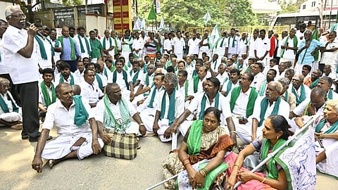 முல்லை பெரியாறு அணையின் புதிய கண்காணிப்பு குழுவுக்கு தமிழக விவசாயிகள் எதிர்ப்பு