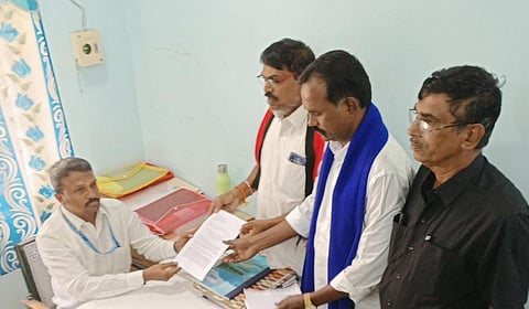சீமான் தேர்தல் பிரச்சாரத்துக்கு தடை கோரி பெரியார் அம்பேத்கர் கூட்டமைப்பு மனு 