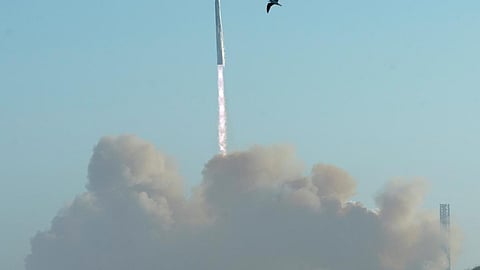 சோதனையின் போது விண்ணில் வெடித்துச் சிதறிய ஸ்பேஸ் எக்ஸ் நிறுவனத்தின் ’ஸ்டார்ஷிப்’ ராக்கெட்