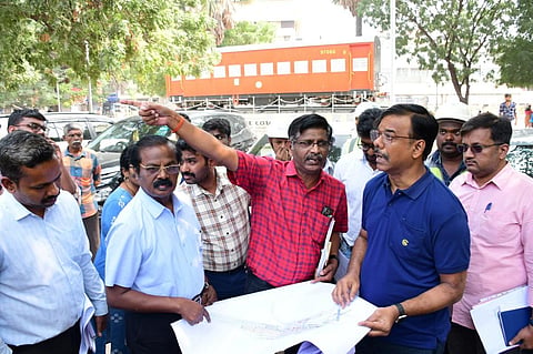 மதுரை மெட்ரோ ரயில் நிலையம் அமைவிட பகுதியில் திட்ட நிர்வாக இயக்குநர் ஆய்வு