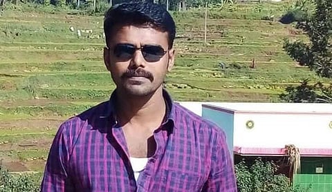போக்சோவில் கைது செய்யப்பட்ட கரூர் வெங்கமேடு காவலர் இளவரசன்.