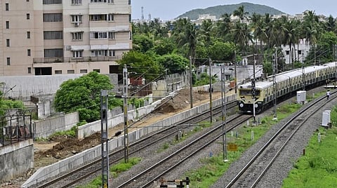 கிளாம்பாக்கம் ரயில் நிலையத்தை மே மாதம் செயல்பாட்டுக்கு கொண்டு வர திட்டம்