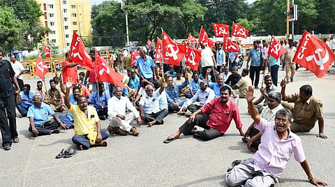 போக்குவரத்து கழகங்களை சீரமைக்க வலியுறுத்தி சிஐடியு சார்பில் சிறை நிரப்பும் போராட்டம்