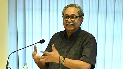 தரமணியில் நேற்று நடைபெற்ற கருத்தரங்கில் பேசிய கேரள மாநில திட்ட வாரிய
துணைத்தலைவர் பேராசிரியர் வி.கே.ராமச்சந்திரன்.