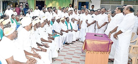 டங்ஸ்டன் போராட்டத்துக்கு ஆதரவளித்த பழனிசாமிக்கு மேலூர் மக்கள் நன்றி: பாராட்டு விழாவுக்கு வருமாறும் அழைப்பு