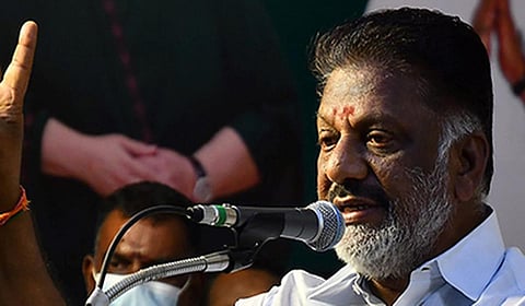 ஆசிரியர் பணியிடங்களை உடனடியாக நிரப்ப ஓபிஎஸ் வலியுறுத்தல்