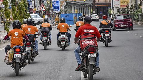 மின்னணு அடையாள அட்டையுடன் 1 கோடி டெலிவரி ஊழியர்களுக்கு மருத்துவ காப்பீடு | பட்ஜெட் 2025-26