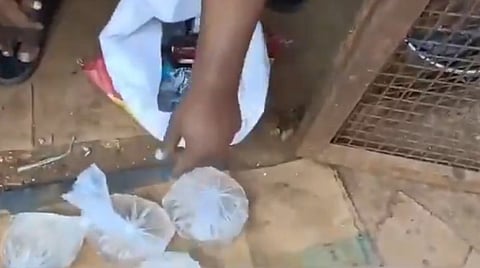 டாஸ்மாக்கில் கள்ளச் சாராயம் விற்பதாக வீடியோ: அரசியல் கட்சித் தலைவர்கள் கண்டனம்