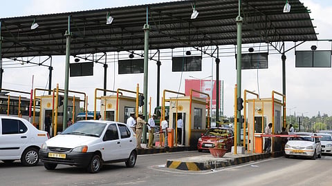 ஆண்டுக்கு ரூ.3,000 செலுத்தினால் அனைத்து  சுங்கச் சாவடிகளிலும் கட்டணமின்றி செல்லலாம்: மத்திய அமைச்சர் நிதின் கட்கரி