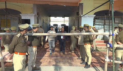 உ.பி.யின் மில்கிபூர் இடைத்தேர்தல்: நீயா நானா போட்டியில் பாஜக வெற்றி முகம்!