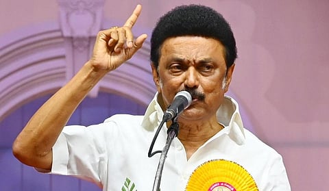 தமிழக மாணவர்களுக்கு வரவேண்டிய ரூ.2,152 கோடியை பறித்து வேறு மாநிலங்களுக்கு அளிப்பதா? - மத்திய அரசுக்கு முதல்வர் கண்டனம்