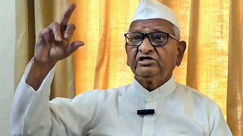 அர்விந்த் கேஜ்ரிவால் பணத்தின் பின்னால் செல்ல ஆரம்பித்தார்: அன்னா ஹசாரே சொல்வது என்ன?