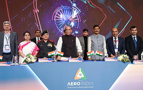 ஆசியாவின் மிகப்பெரிய பாதுகாப்பு கண்காட்சி - பெங்களூருவில் தொடங்கிவைத்தார் ராஜ்நாத் சிங்