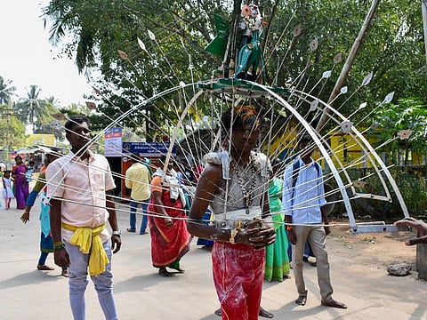 பழனி தைப்பூசத் திருநாளை முன்னிட்டு மலைக்கோயில் மற்றும் கிரி வீதிகளில் குவிந்த பக்தர்கள். படங்கள் : நா. தங்கரத்தினம்.
