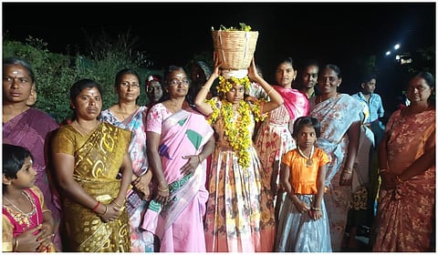சிறுமியை ‘நிலாப்பெண்ணாக’ தேர்வு செய்து வழிபாடு: வேடசந்தூர் அருகே பாரம்பரிய திருவிழா