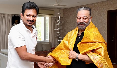 மநீம தலைவர் கமல்ஹாசனை துணை முதல்வர் உதயநிதி ஸ்டாலின் சந்தித்துப் பேசினார்