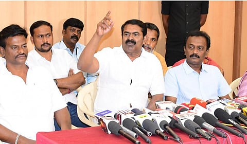 மதுரையில் நாதக தலைமை ஒருங்கிணைப்பாளர் சீமான் செய்தியாளர்களைச் சந்தித்தார் |  படம்: எஸ்.கிருஷ்ணமூர்த்தி