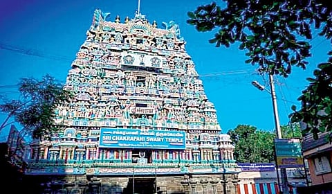 தடைகளை நீக்கி வெற்றி அருளும் குடந்தை சக்கரபாணி பெருமாள்