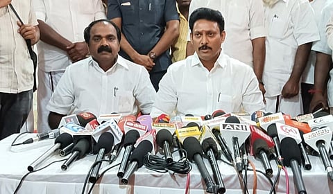 திருச்சியில் தமிழக பள்ளிக் கல்வித் துறை அமைச்சர் அன்பில் மகேஸ் பொய்யாமொழி.