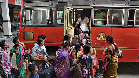 இலவச பேருந்தால் தினமும் ரூ.3 கோடி இழப்பு: மகாராஷ்டிர போக்குவரத்து அமைச்சர் பேச்சு