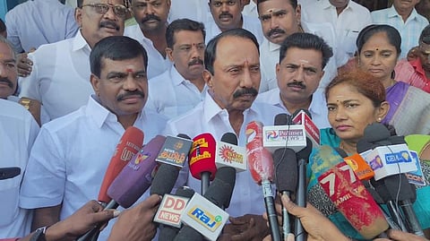 ‘ஆடு, ஓநாய் குறித்த இபிஎஸ் கருத்து’ - பதில் அளிக்க செங்கோட்டையன் மறுப்பு 