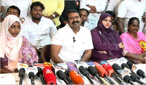 ஆற்காடு அடுத்த திமிரியில் நாதக தலைமை ஒருங்கிணைப்பாளர் சீமான் செய்தியாளர்களை சந்தித்தார். 
