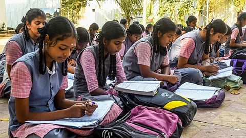 10, 11, 12-ம் வகுப்பு பொதுத் தேர்வு: இறுதிகட்ட பணிகளில் தேர்வுத் துறை தீவிரம் 