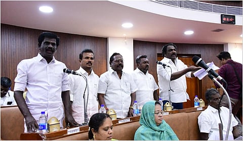 மதுரை மாநகராட்சிக் கூட்டத்தில் கேள்வி எழுப்பிய கவுன்சிலர்கள்