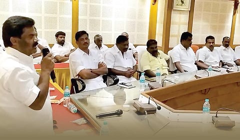 “முன்னும் பின்னும் எடிட் பண்ணிட்டு கேட்டா மிரட்டுற மாதிரி தான் இருக்கும்!” - தருமபுரி தர்மச்செல்வன் தன்னிலை விளக்கம்