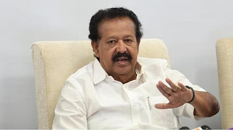 அமைச்சர் பொன்முடி, மகன்கள் மார்ச் 19-ம் தேதி ஆஜராக சம்மன்: சிபிஐ நீதிமன்றம் உத்தரவு