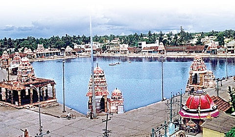 புண்​ணிய நதி​களின் புகலிடம் - மகாமக குளம்