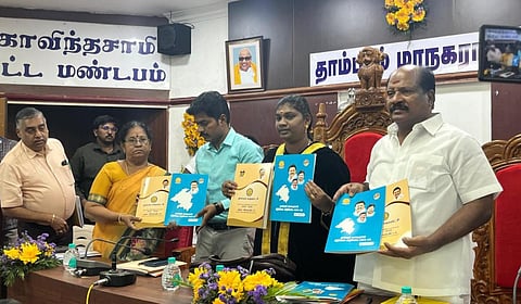 2025- 26 ஆண்டுக்கான பட்ஜெட்டை தாம்பரம் மாநகராட்சி மேயர் வசந்தகுமாரி கமலக்கண்ணன் தாக்கல் செய்தார் | படங்கள்: 
 எம். முத்துகணேஷ்